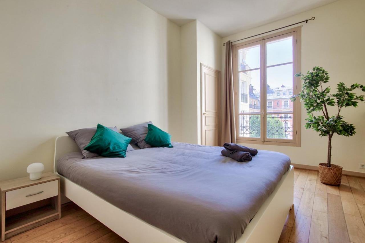 2 Bedrooms Tour Eiffel Rapp Párizs Kültér fotó